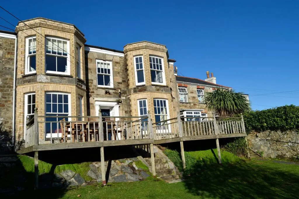 Holiday home Perranporth Cornwall special offer