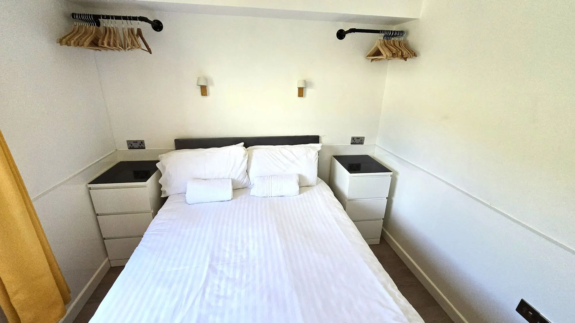 Perranporth beach holiday apartment Cornwall