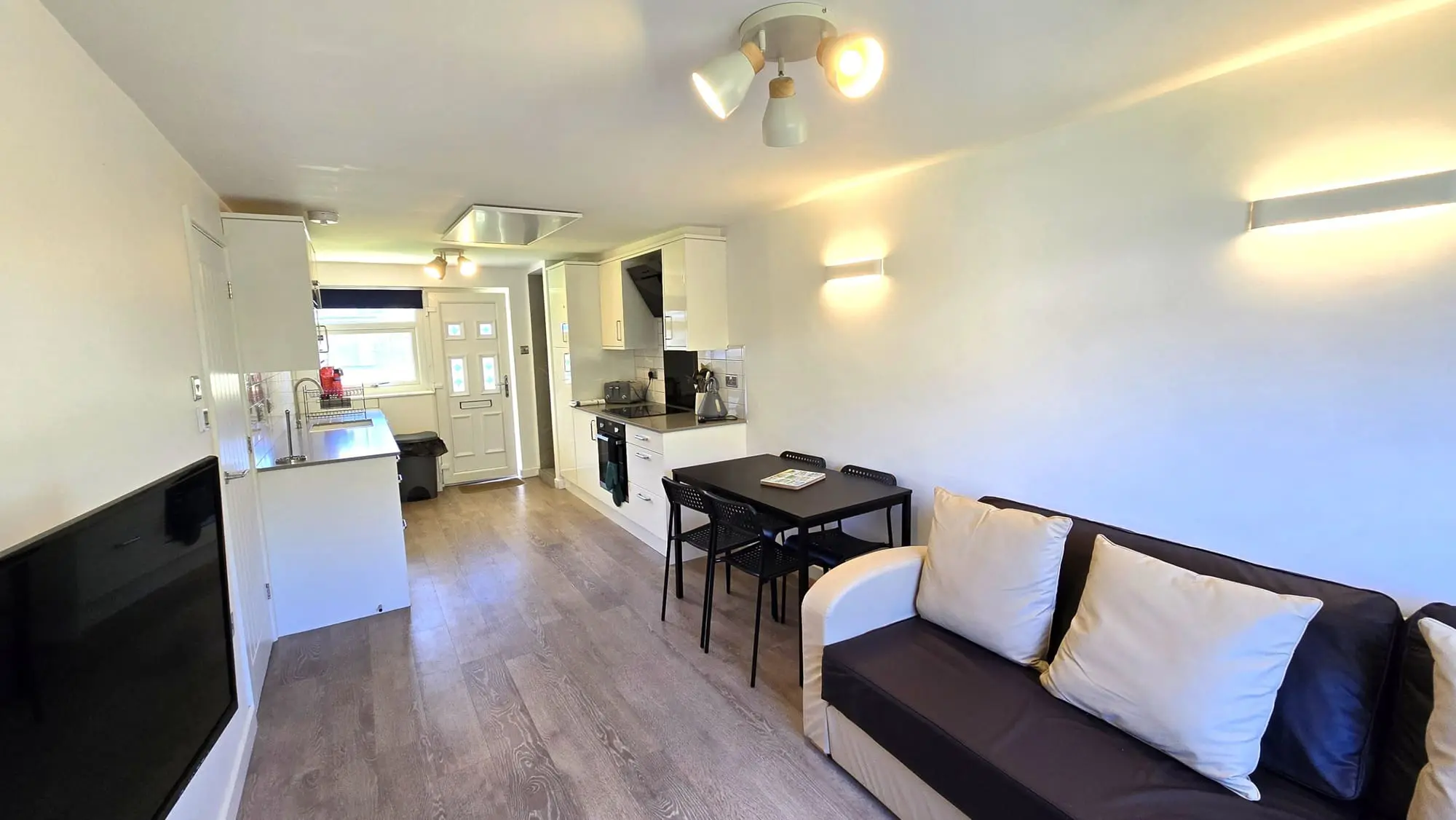 Perranporth beach holiday apartment Cornwall