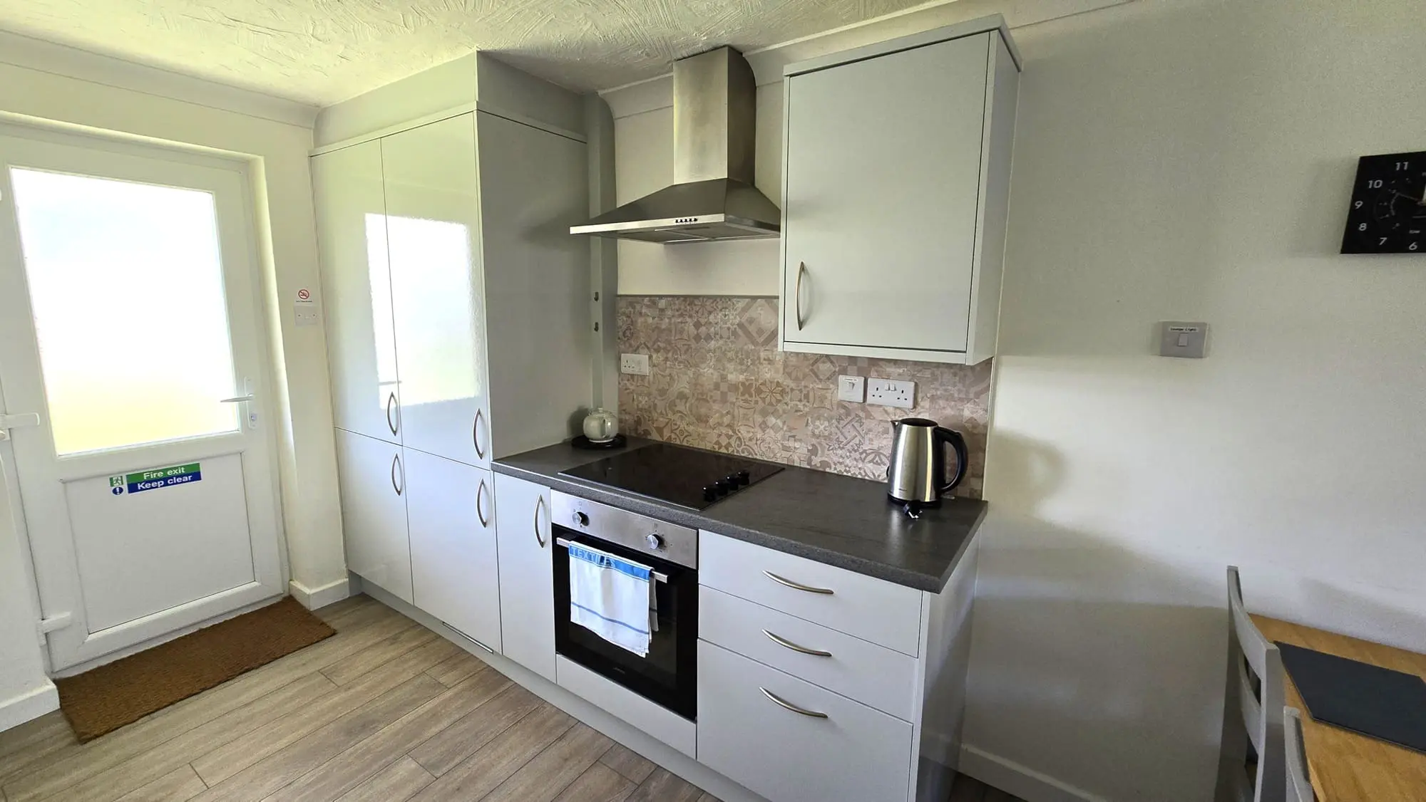Perranporth beachside holiday apartment